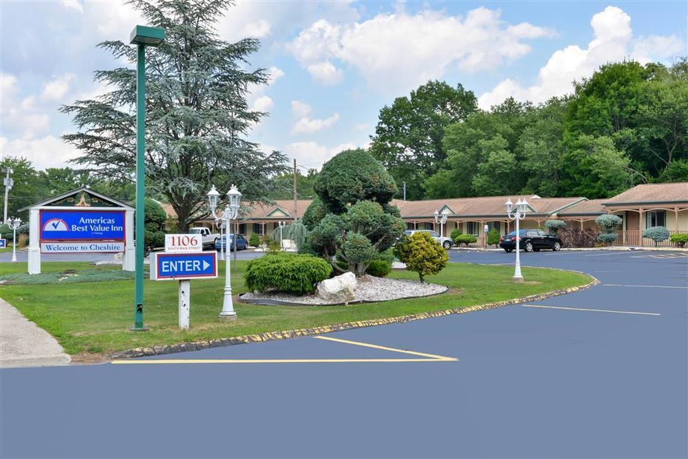 Cheshire Welcome Inn Екстер'єр фото