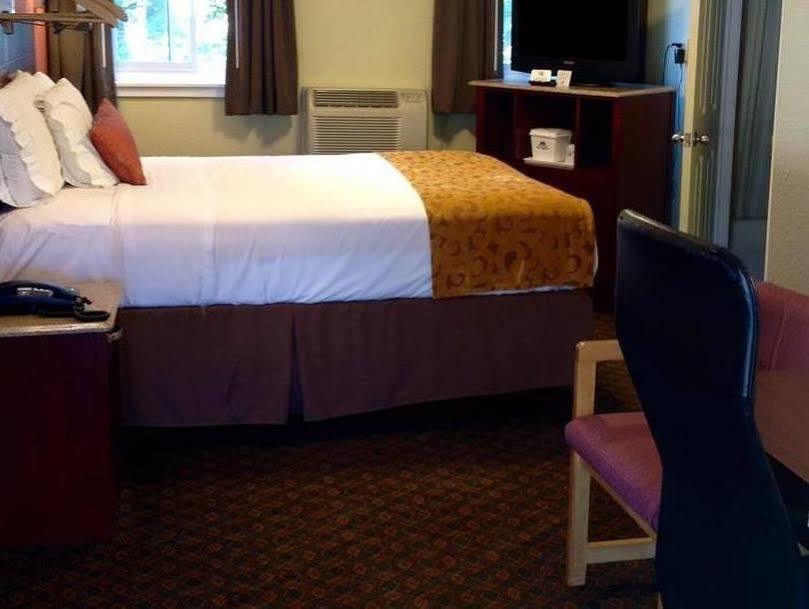 Cheshire Welcome Inn Екстер'єр фото