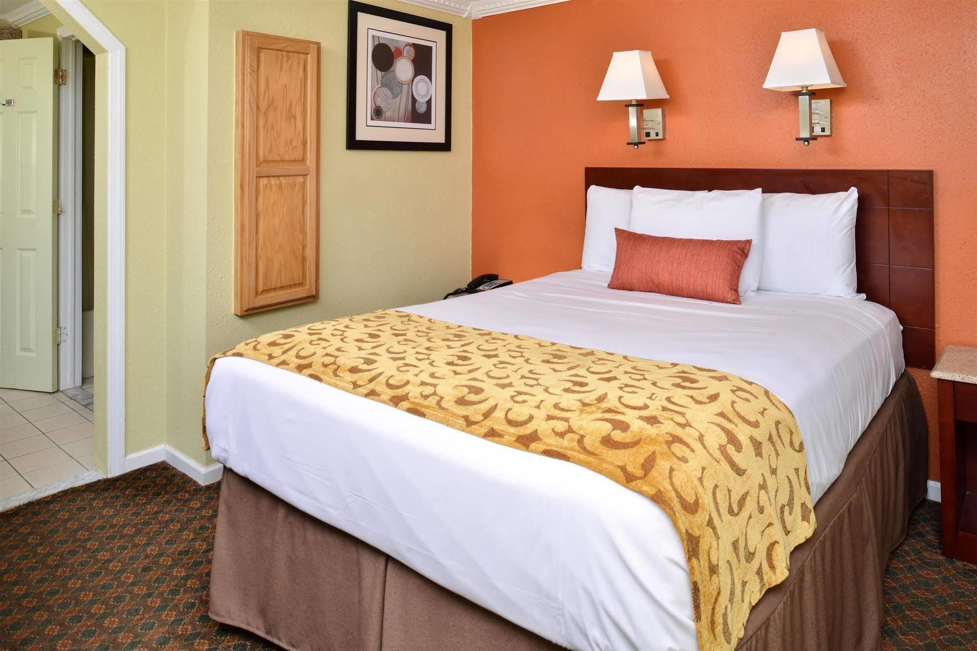 Cheshire Welcome Inn Екстер'єр фото