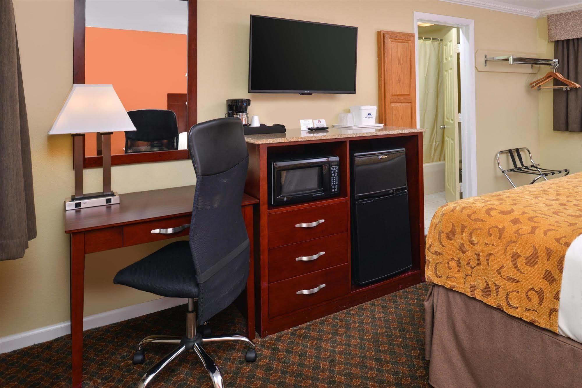 Cheshire Welcome Inn Екстер'єр фото