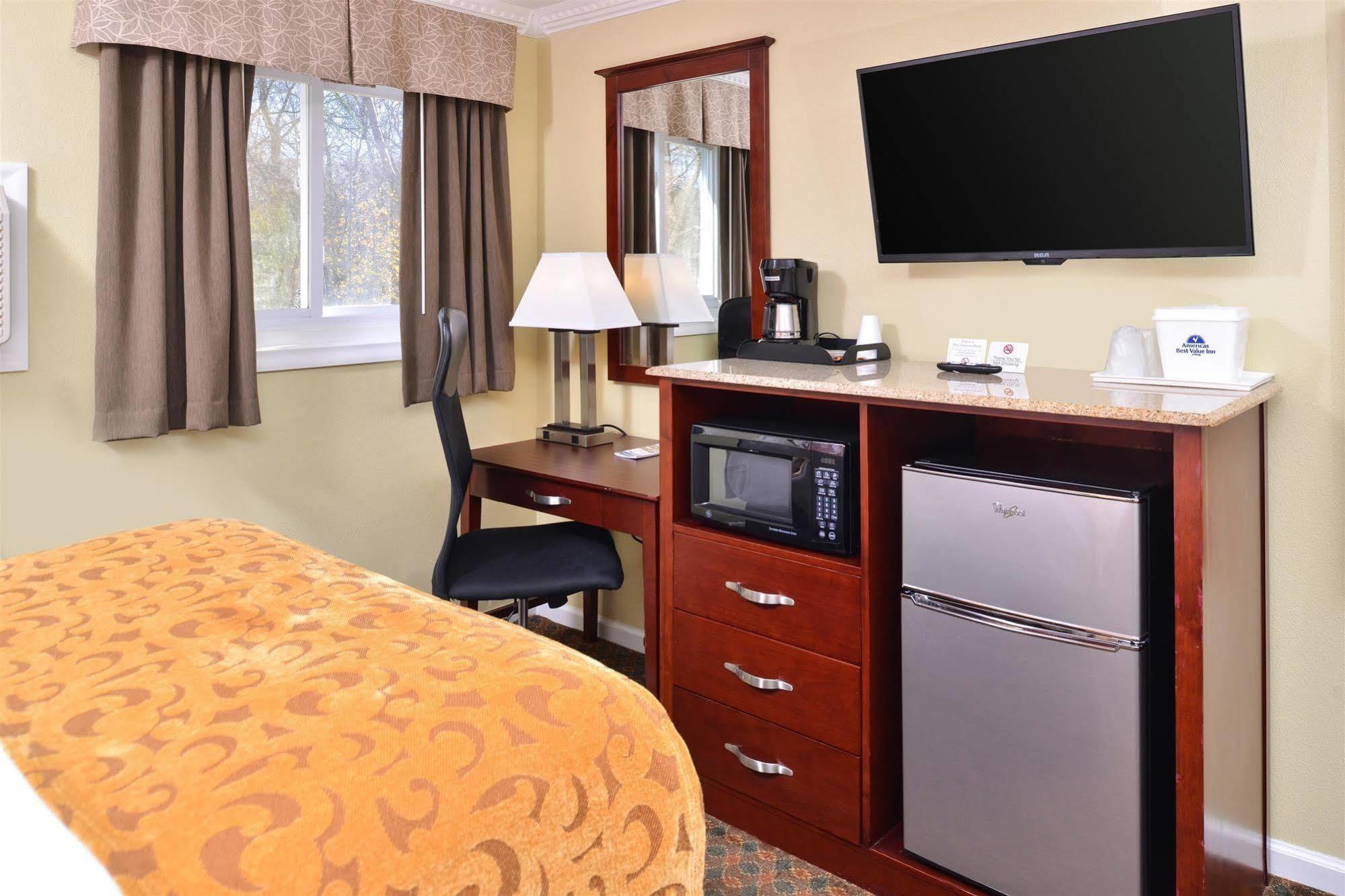 Cheshire Welcome Inn Екстер'єр фото